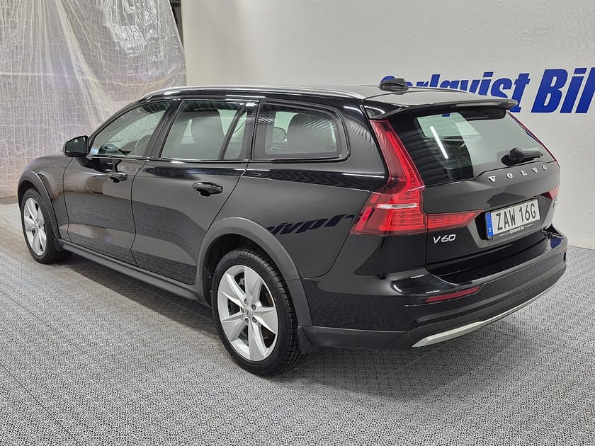 Bild 3 av Volvo V60 Cross Country B4 MILDHYBRID Core AWD 197HK 4x4