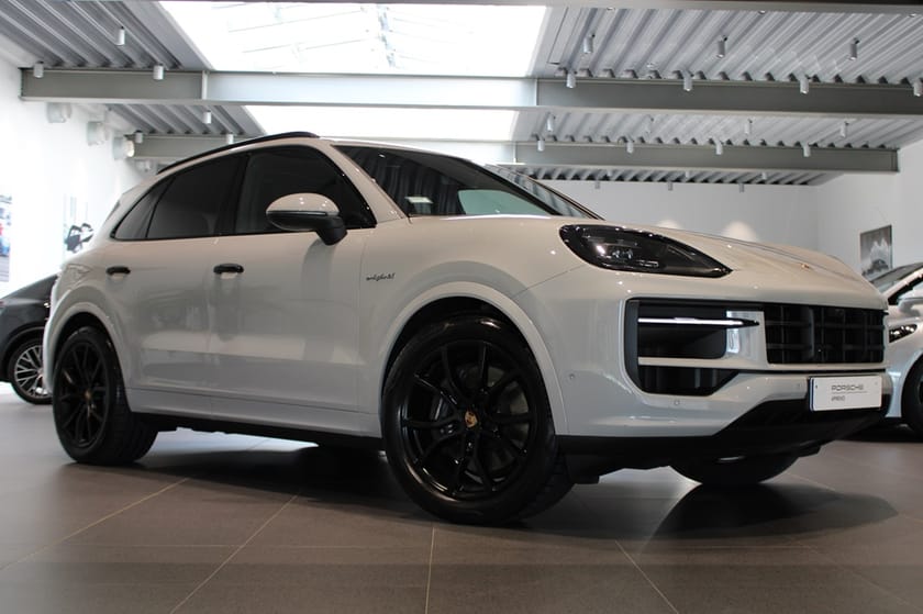 Bild 1 av Porsche Cayenne E-Hybrid Moms