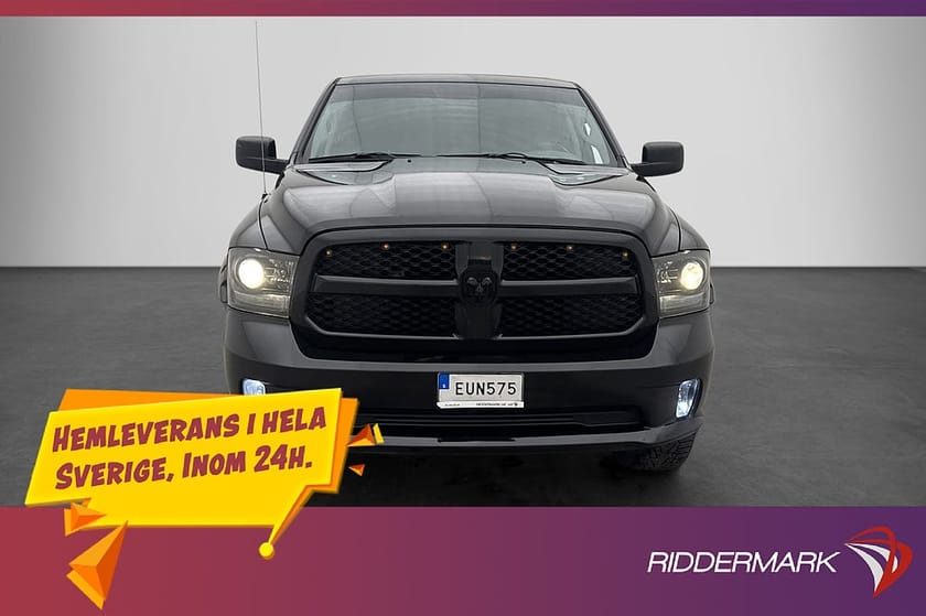 Bild 5 av RAM 1500 Crew Cab Dodge Sport Black Style 5.7 V8 Drag B-Kamera Skinn