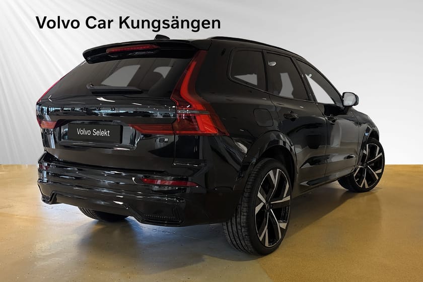 Bild 5 av Volvo XC60 T8 Plus Black Nordic Edition 22" Bowers Luftfjädring HUD 360-kamera Drag Selekt