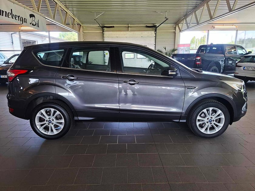 Bild 2 av Ford Kuga 1.5 EcoBoost Titanium (150hkr) Panorama/Drag/Euro 6