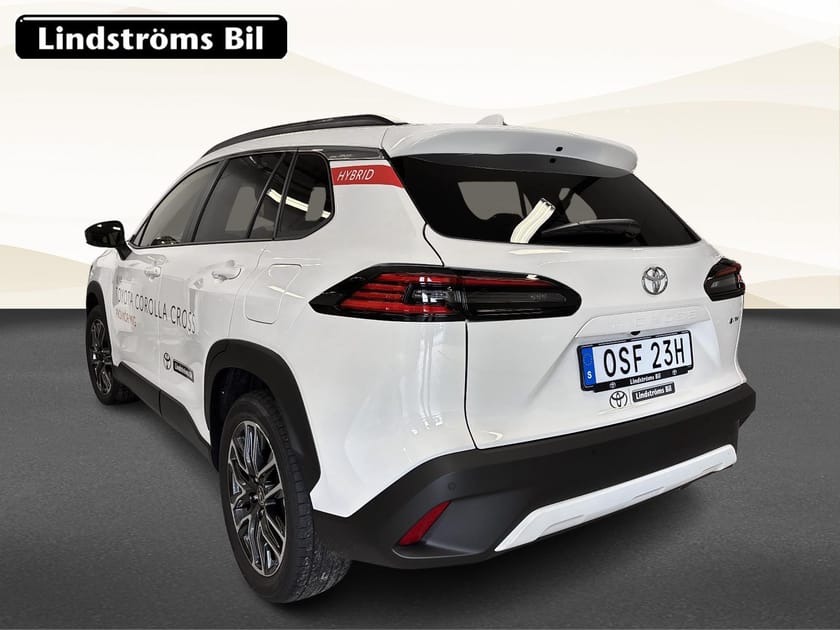 Bild 4 av Toyota Corolla Cross Hybrid AWD-i Style 2.0 197hk S&V-Hjul Moms