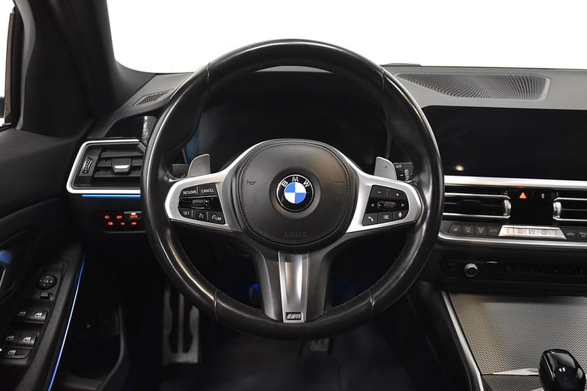 Bild 2 av BMW 330e xDrive Touring M-Sport Shadow Line P-Värm Navi Ny-serv 292hk