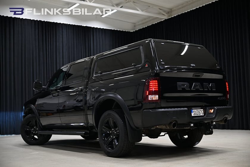 Bild 5 av RAM 1500 Crew Cab 5.7 V8 HEMI 4x4 395HK Warlock|Kåpa|Drag|EnÄgare|Leasbar