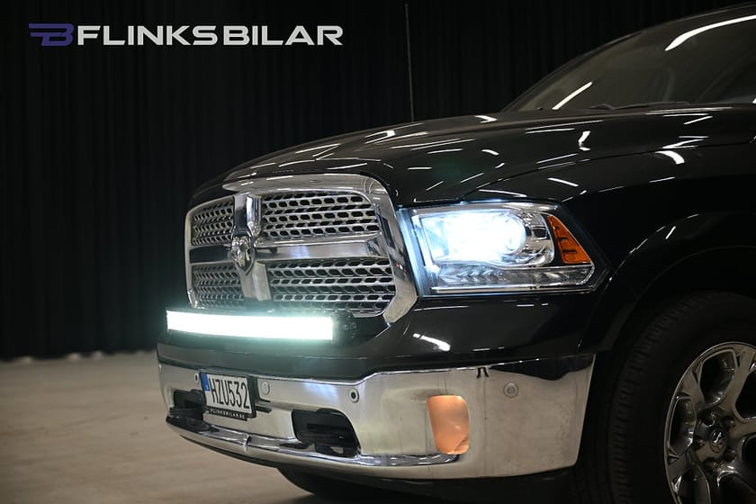Bild 5 av RAM 1500 Crew Cab 5.7 V8 HEMI 4x4 395HK Automat|Kåpa|Luftfjädring|Leasbar