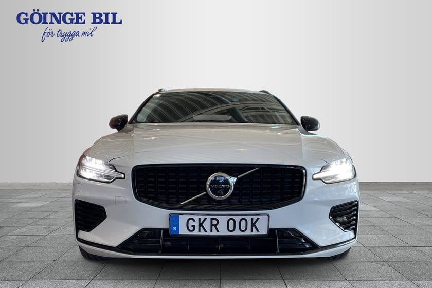 Bild 3 av Volvo V60 Recharge T8 Plus Dark - Drag/ H&K/ Panorama/ 360-kamera/