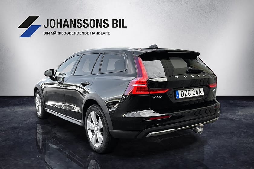 Bild 3 av Volvo V60 Cross Country B4 AWD Momentum Kamera Drag Google