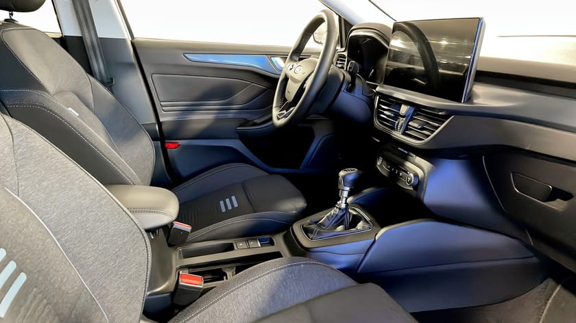 Bild 3 av Ford Focus Active 5d 1,0 EcoBoost MHEV E85 125hk Manuell