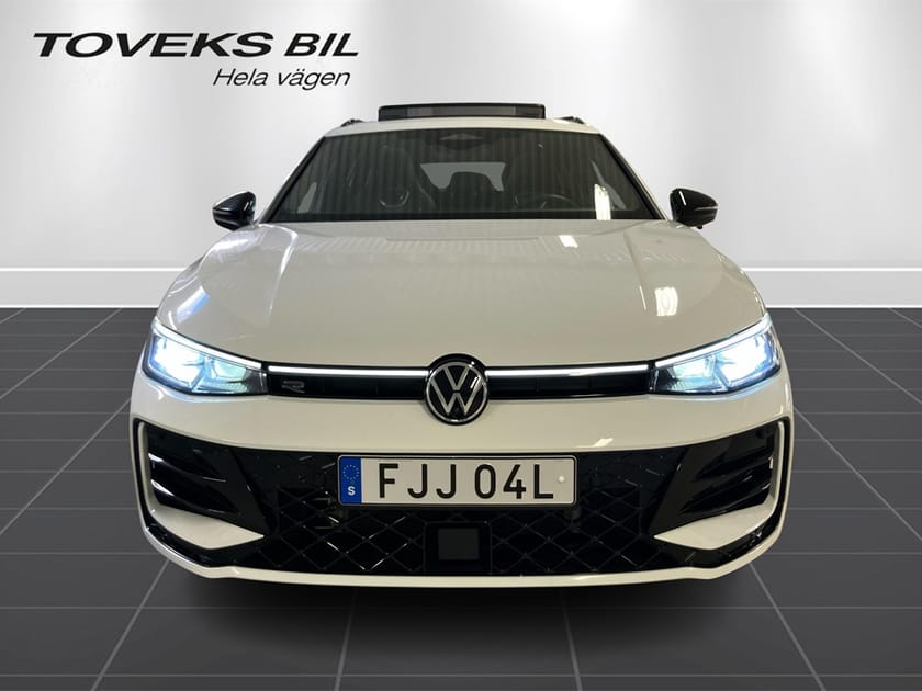 Bild 5 av Volkswagen Passat Variant eHybrid 1.5 TSI 272Hk/R Line Black Style/