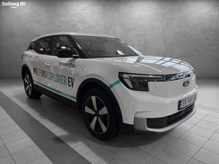 Bilde 3 av Ford Explorer EV Extended Range AWD PREMIUM/FASTRENTE/HENGERFESTE/VARMEPUMPE