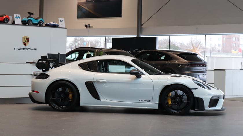 Bild 3 av Porsche 718 Cayman GT4 RS 