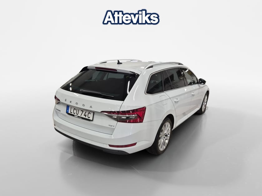 Bild 3 av Škoda Superb Kombi STYLE 2,0 TDI 200 HK DSG Business Adventure Editio