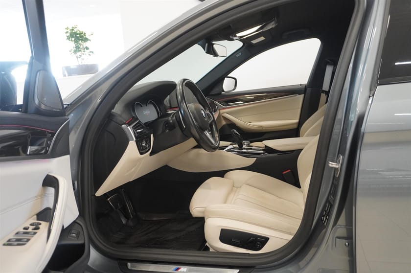 Bild 2 av BMW 520d xDrive Sedan M Sport 190hk HUD hk 360