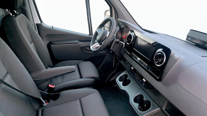 Bild 3 av Mercedes-Benz Sprinter 317 CDI RWD Skåpbil A3 PRO| Automat| Farthållare|Värmare