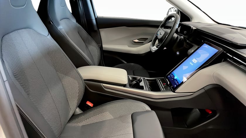 Bild 3 av Ford Explorer EV Extended Range RWD CX740S 25.75 LONG 286HK