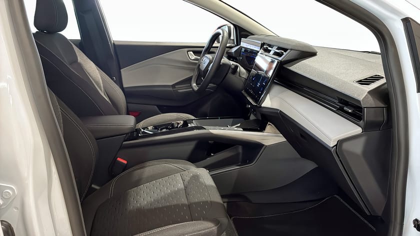 Bild 3 av Ford Puma Gen-E BX726 26.25 168HK