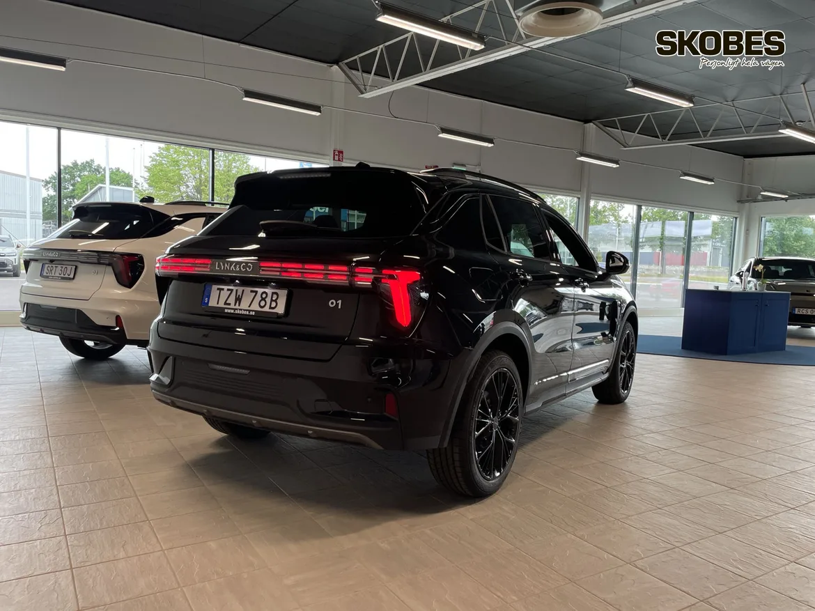 Lynk & Co 01 PHEV