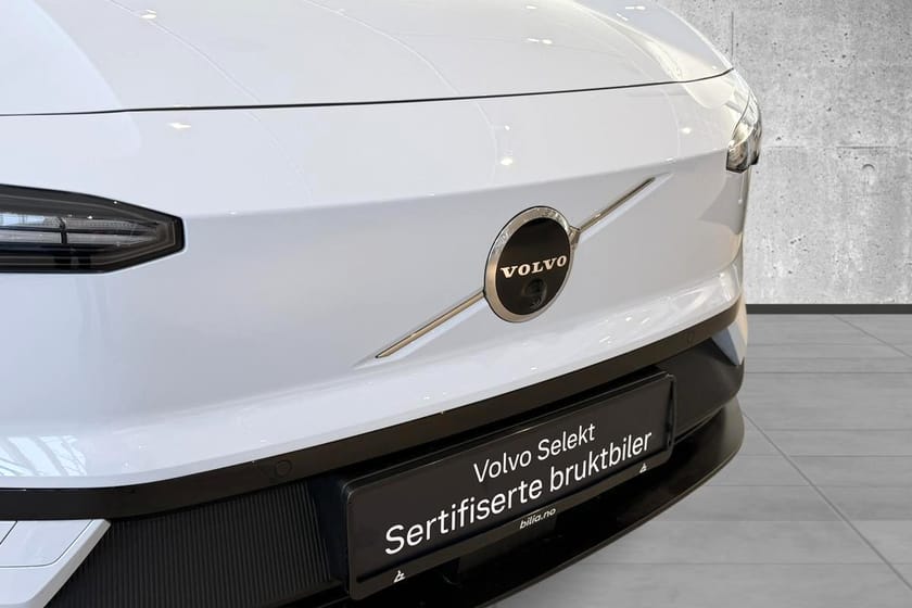 Bilde 3 av Volvo EX30 Twin Motor Performance 428Hk AWD Ultra, Hengerfeste, 360° Kamera, Panorama