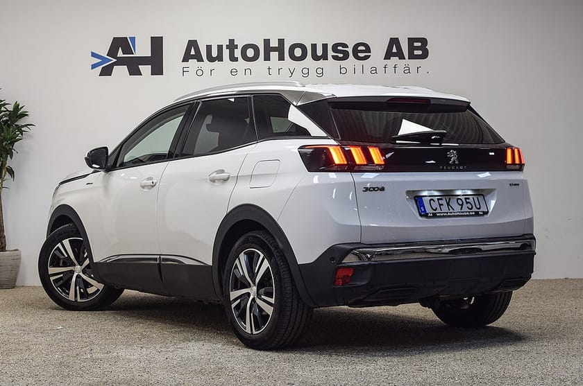 Bild 2 av Peugeot 3008 GT HYBRID PHEV Laddhybrid Navi Dragkrok CarPlay Nyservad
