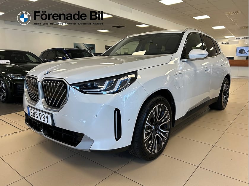 Bild 1 av BMW X3 30e xDrive 4,95% ränta AdaptivFarthållare Elstolar Drag