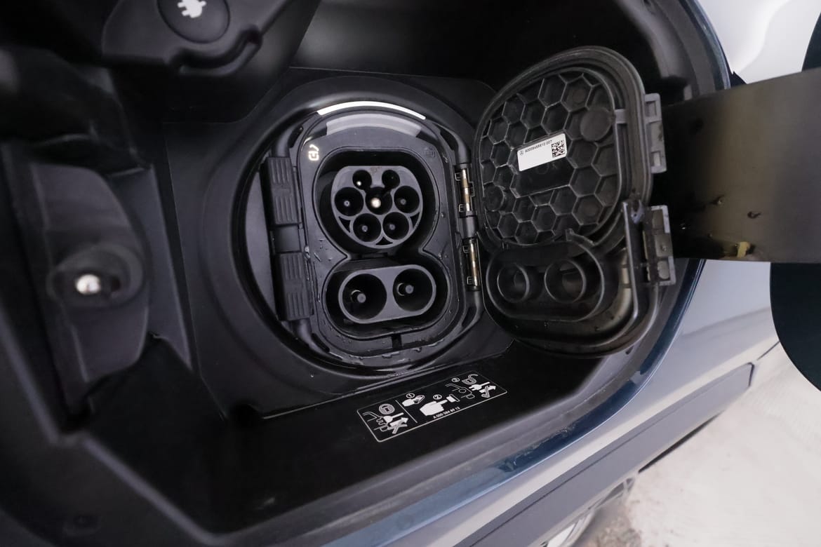 Mercedes-Benz EQA 2022 - miniatyr 22