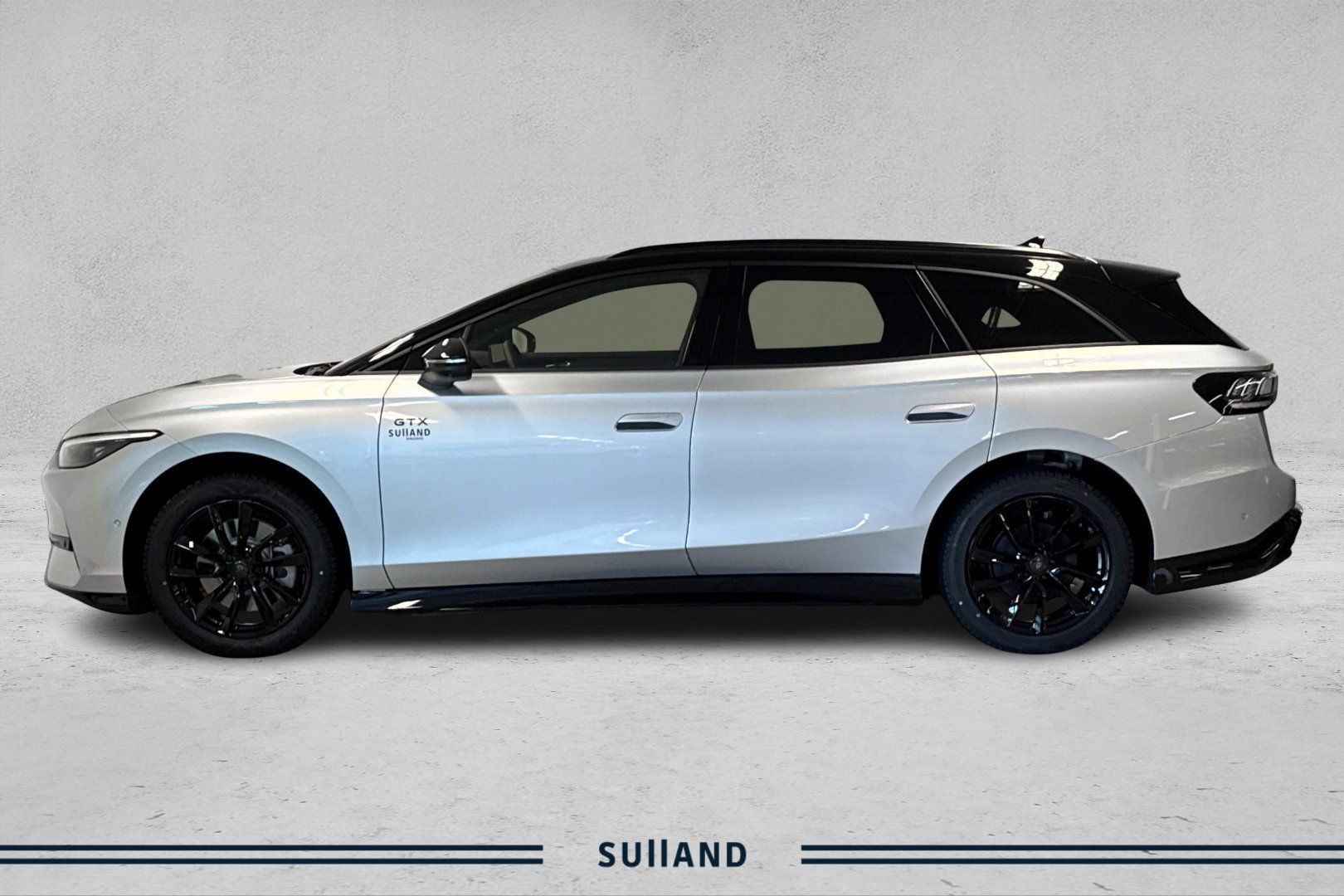 Thumnail bilde 1 av Volkswagen ID.7 GTX Tourer