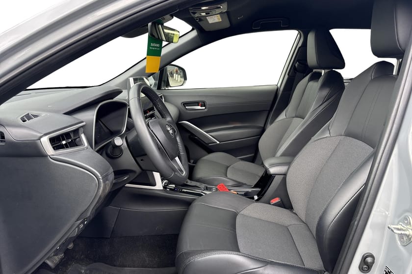 Bilde 3 av Toyota Corolla Cross Hybrid AWD-i Executive | Velutstyrt I Privatkjørt