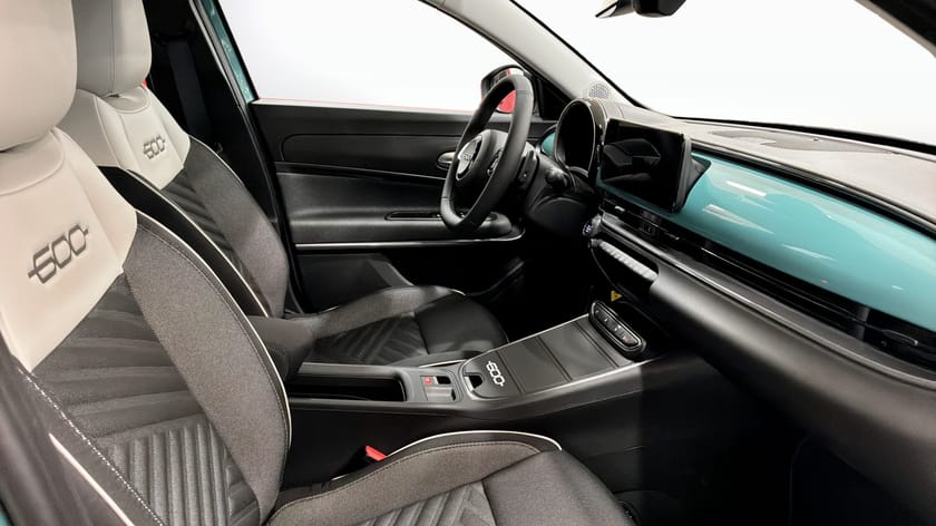 Bild 3 av Fiat 600 Hybrid HEV ICON 110HK  FWD PL från 2695kr/mån