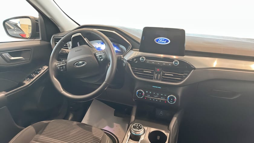 Bild 4 av Ford Kuga Plug-In Hybrid Titanium 225hk Privatleasing fr. 4395 kr/mån