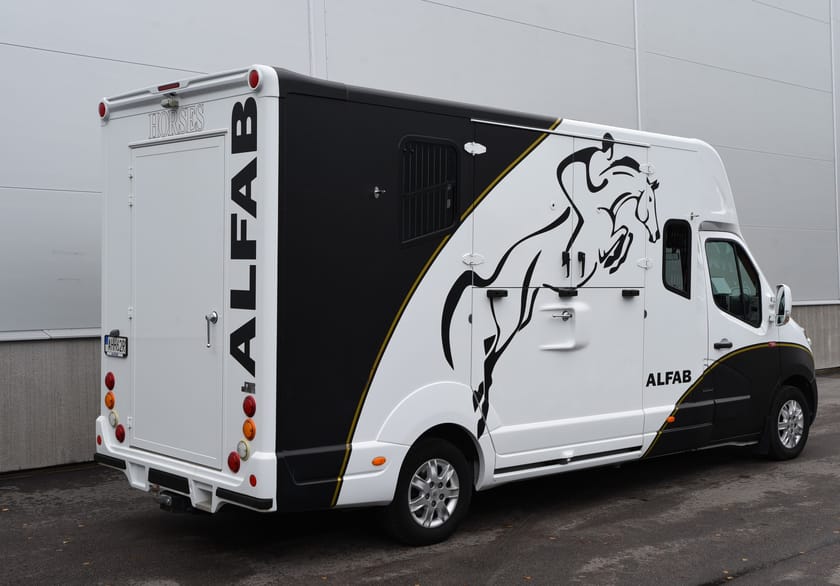 Bild 5 av Renault Trucks Master Chassi 3.5t ALFAB Hästtransport B-körkort FWD/Drag/Backkamera/Navigation