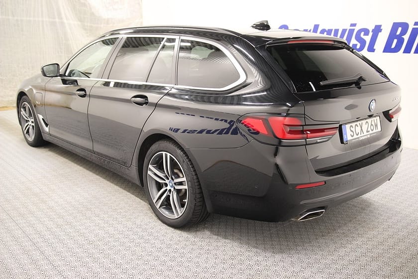 Bild 5 av BMW 530e Touring Plug in 292HK Läder Panorama