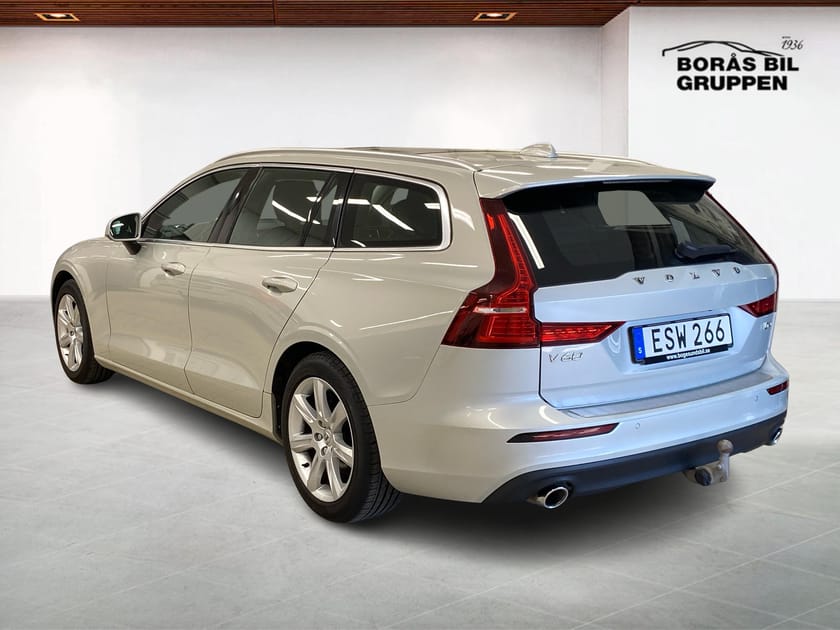 Bild 2 av Volvo V60 D4 Momentum Advanced Edition - Backkamera, Navigation, Panoramaglastak