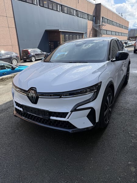 Renault Mégane E-TECH Electric techno 220hk - R.kam, Navi, ACC