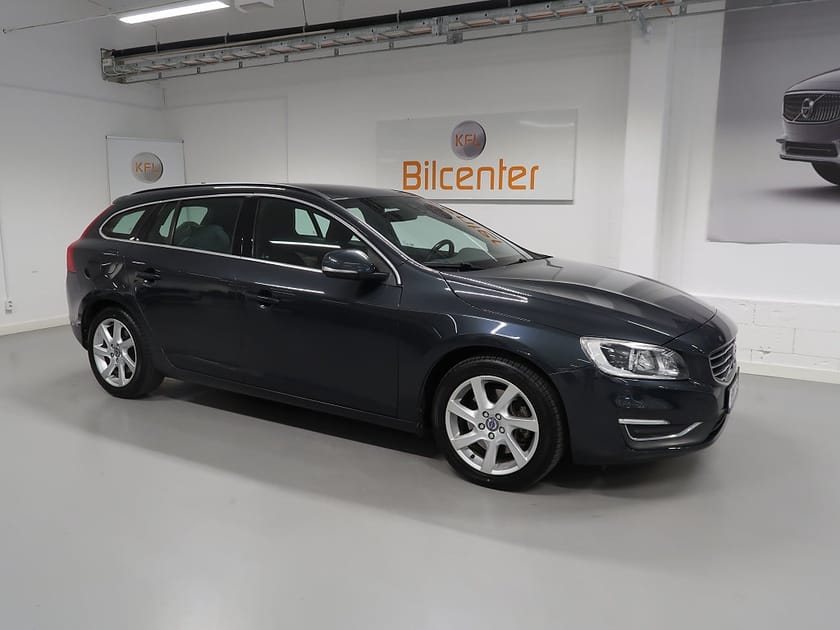Bild 4 av Volvo V60 D4 AWD V-Däck ingår Drag-Värmare-Rattvärme-Parksensor-B