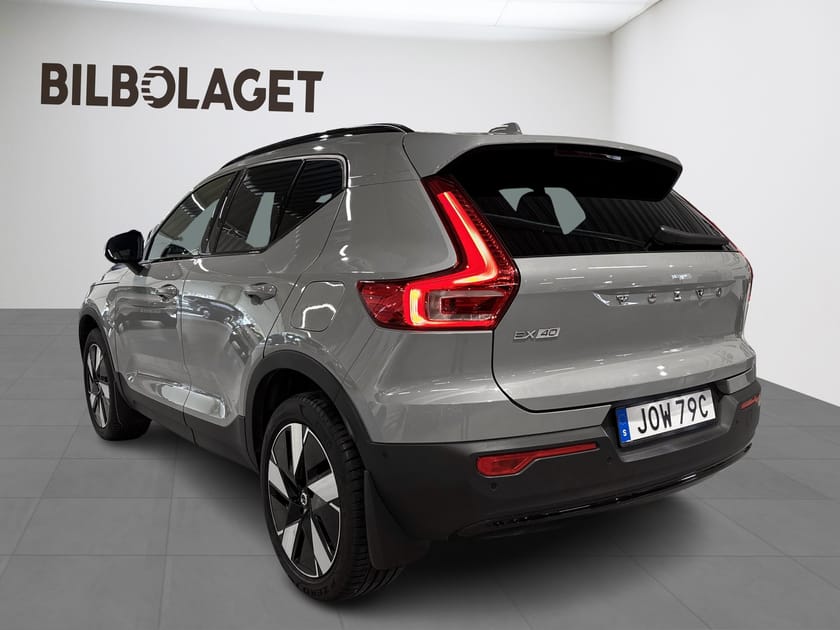 Bild 3 av Volvo EX40 Single Motor Extended Range R Plus Edt Drag 360-Kamera