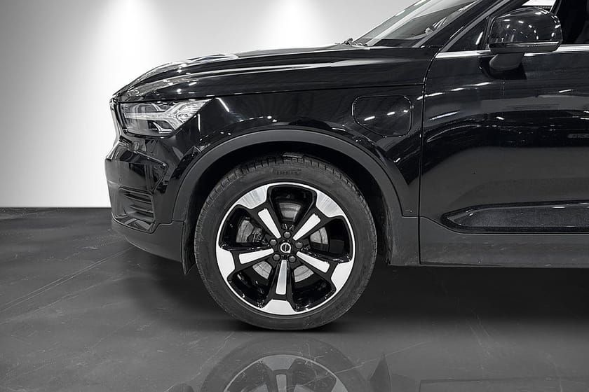 Bild 2 av Volvo XC40 Recharge T4 211hk Inscription Moms Skinn B-kam Värmare