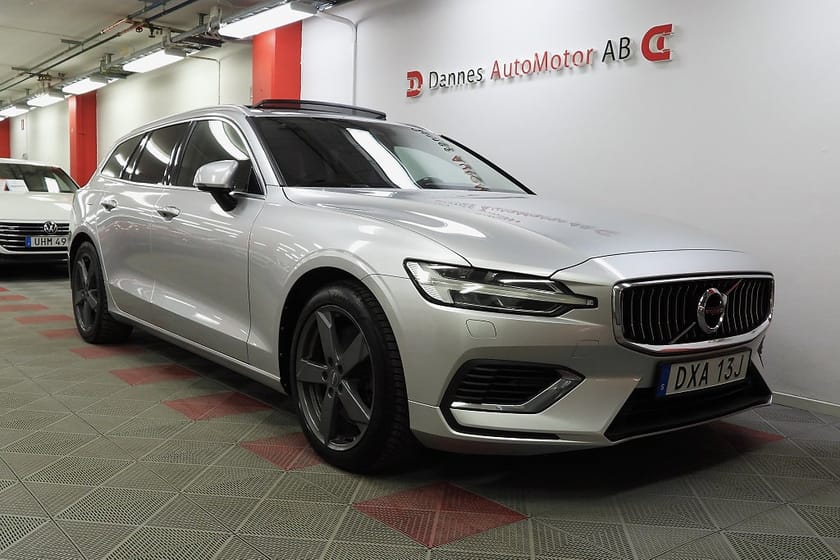 Bild 5 av Volvo V60 Recharge T6 AWD Inscription Drag Skinn SoV Hjul Panoram