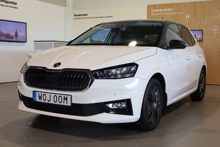 Škoda Fabia Skoda 1.0 TSI AUT Style CarPlay PDC Rattvärme Kamera