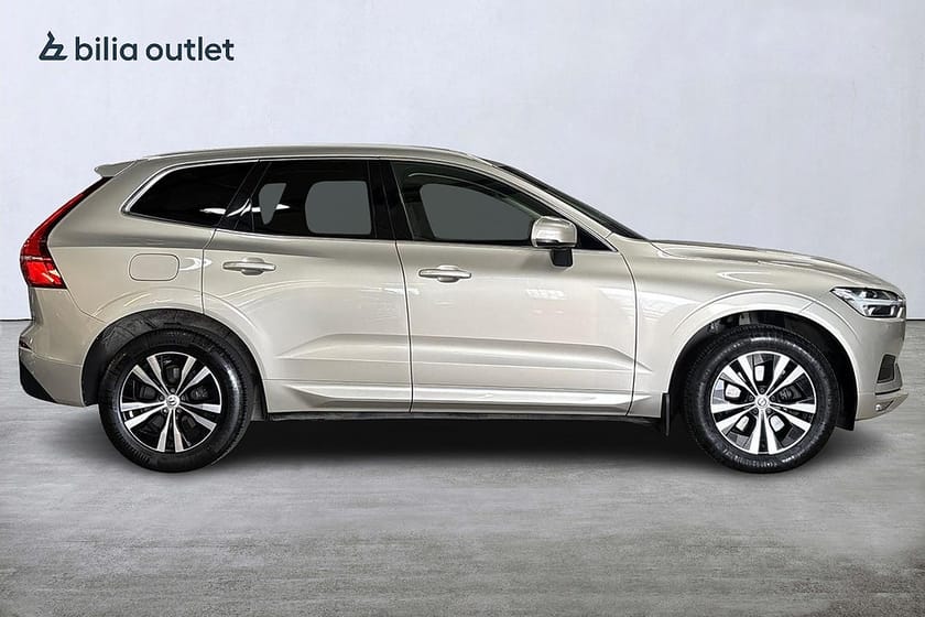 Bild 5 av Volvo XC60 B5 AWD Bensin Mom Adv SE 250hk Navi HuD BLIS Pvärm 360°