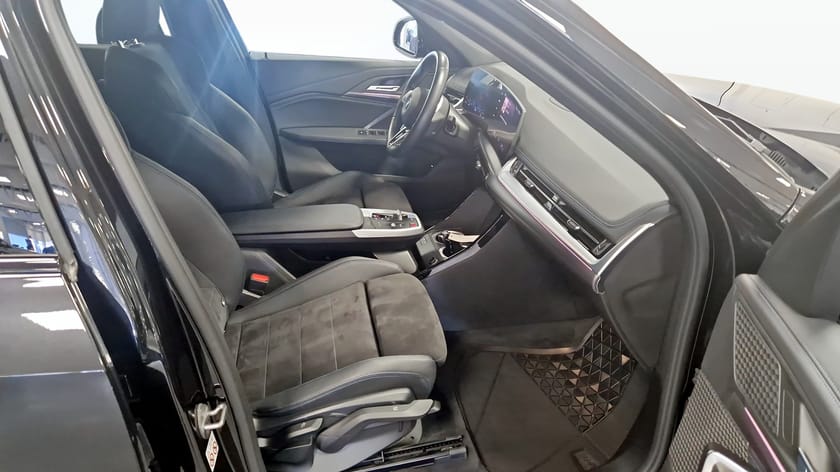 Bild 3 av BMW iX1 xDrive30 M-Sport, M-Chassi