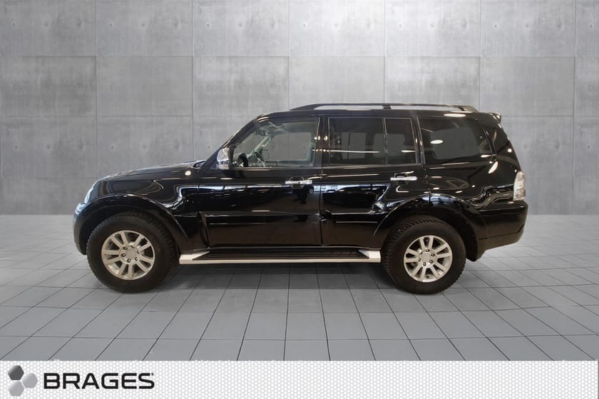 Bilde 2 av Mitsubishi Pajero 5-dørs Invite 3.2-190 AT