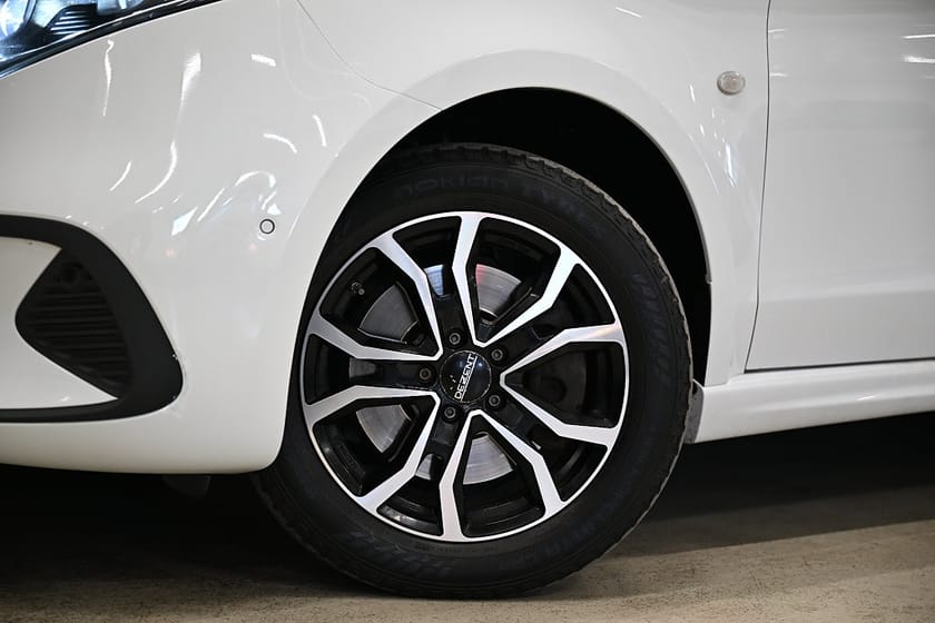 Bild 3 av Mercedes-Benz V 300d 4MATIC 3.2t Vito Mixto 237HK V300 Automat|Dubbelhytt|Moms|SeUtr!!