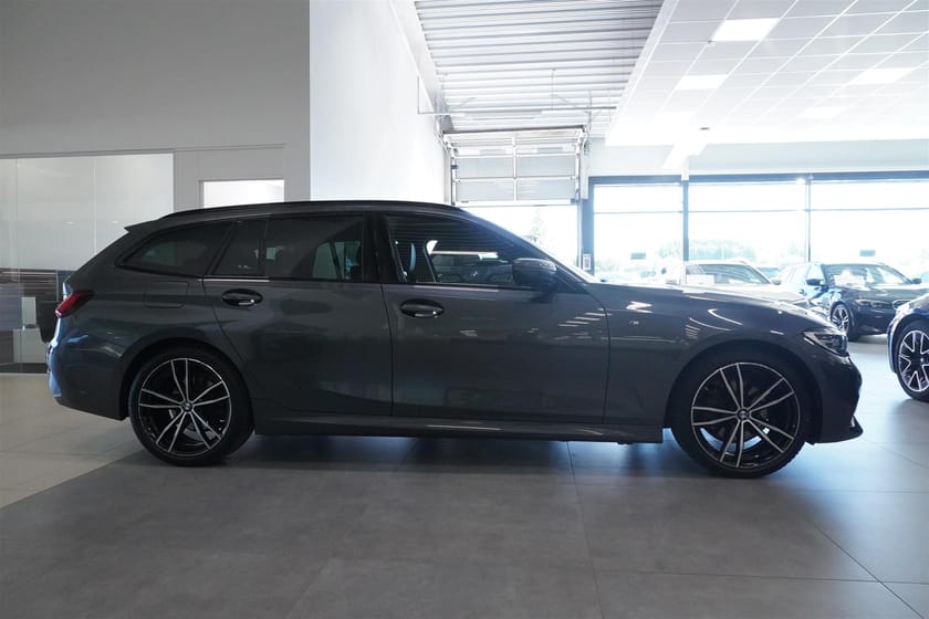 Bild 3 av BMW 320d xDrive Touring M Sport Kupevärmare Drag Elstolar Med Minne HiFi
