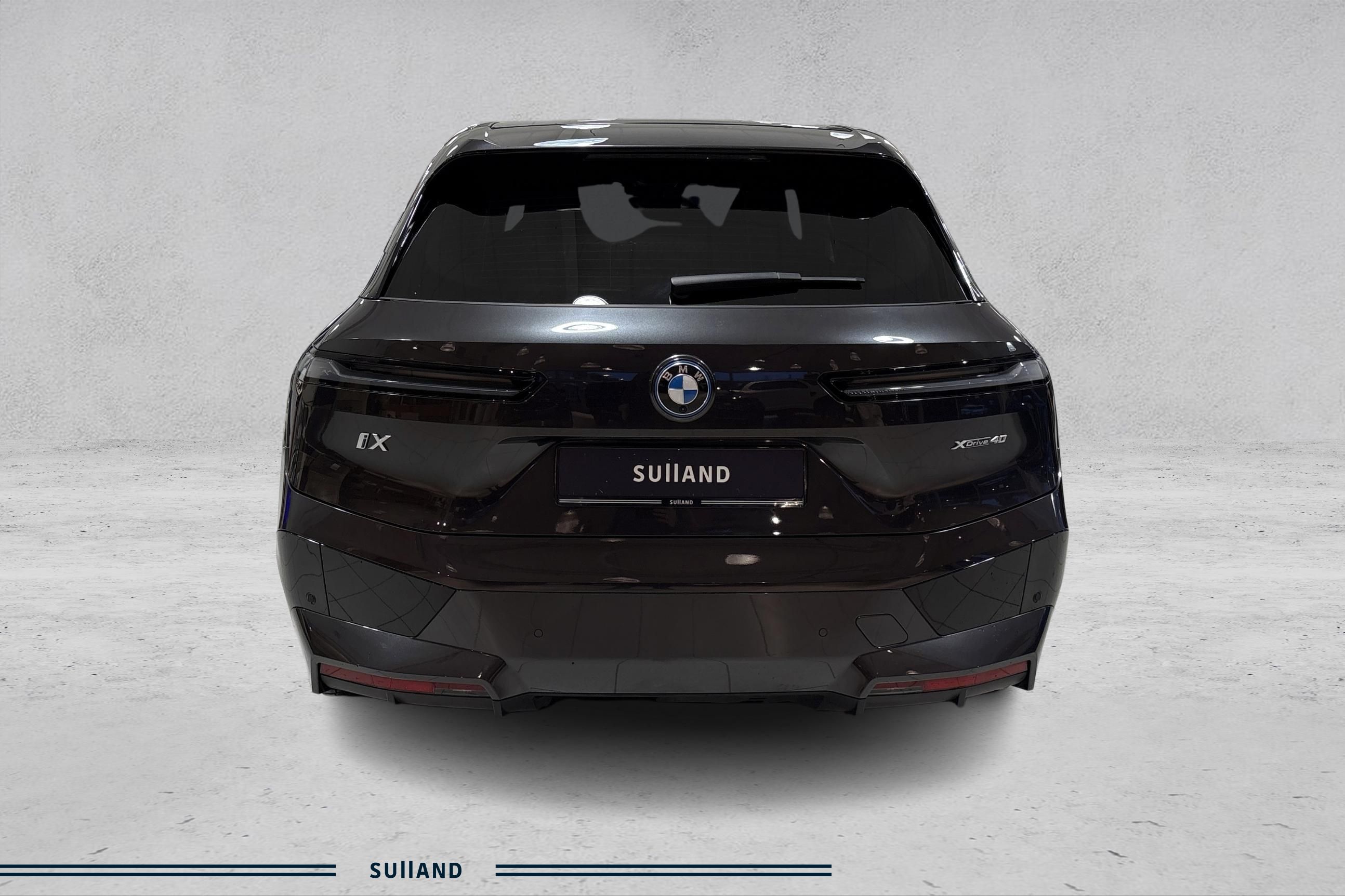 Thumnail bilde 3 av BMW iX xDrive40