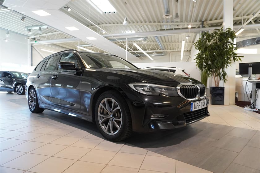 Bild 4 av BMW 330e xDrive Touring Sport Line Drag Aktiv Fart HiFi