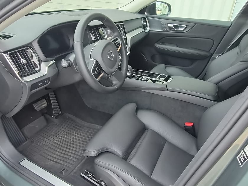 Bild 2 av Volvo V60 T6 Plus Dark Nordic Edition