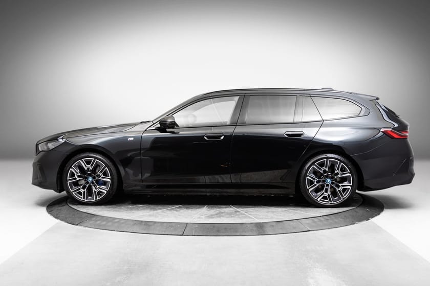 Bilde 2 av BMW i5 xDrive40 Touring Fully Charged Premium E (K)