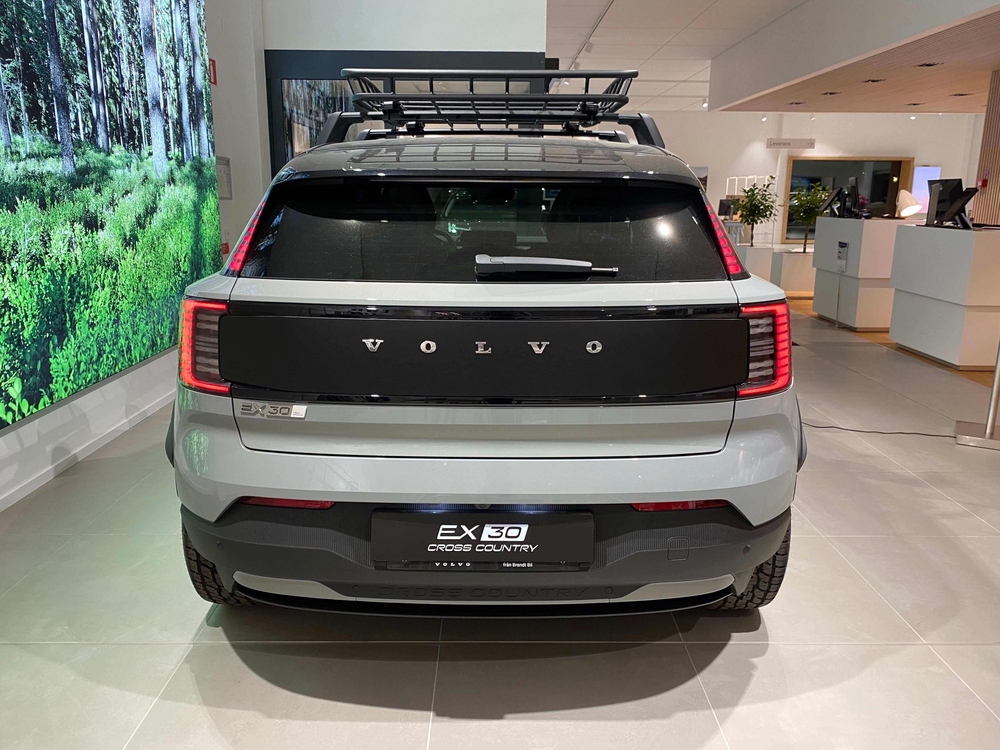 Volvo EX30 Cross Country Twin Motor Performance