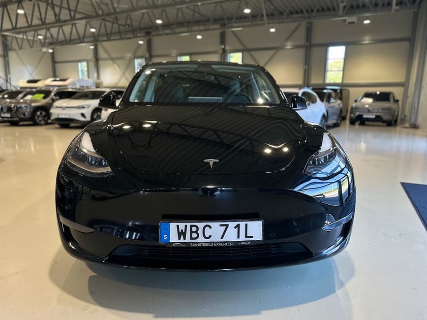 Bild 2 av Tesla Model Y Long Range AWD / Moms