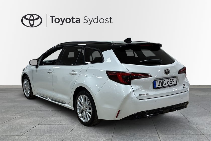 Bild 3 av Toyota Corolla Touring Sports Hybrid TS 1.8 HSD GR Sport Backkamera Rattvärme GPS